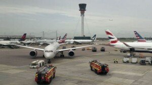 লন্ডনের হিথ্রো বিমানবন্দরে দুই উড়োজাহাজের সংঘর্ষ