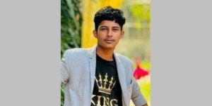 বড়লেখায় গাছের সঙ্গে ধাক্কা লেগে দুমড়ে-মুচড়ে গেল প্রাইভেটকার, যুবকের মৃত্যু