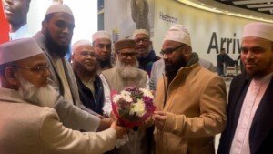 ধর্ম বিষয়ক উপদেষ্টা ড. আ ফ ম খালিদ হোসেনকে হিথ্রো বিমানবন্দরে অভ্যর্থনা