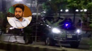 পতাকাবিহীন গাড়িতে যমুনা থেকে বের হলেন নাহিদ, পদত্যাগের গুঞ্জন