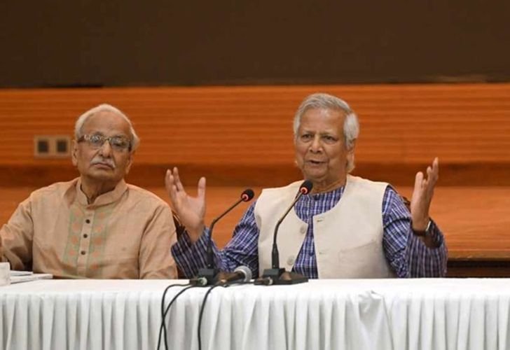 ট্রাম্পকে নিয়ে অপপ্রচার চালাতে গিয়েও তারা পারল না: প্রধান উপদেষ্টা