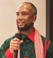 প্রদীপের নিচে অন্ধকার, প্রবাসে দেশের বাইরে প্রথম শহীদ মিনার