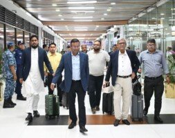 ড. ইউনূসের সফরসঙ্গী হয়েও ফখরুল–আখতাররা ভিভিআইপি সুবিধা পাননি কেন-জানাল প্রেস উইং